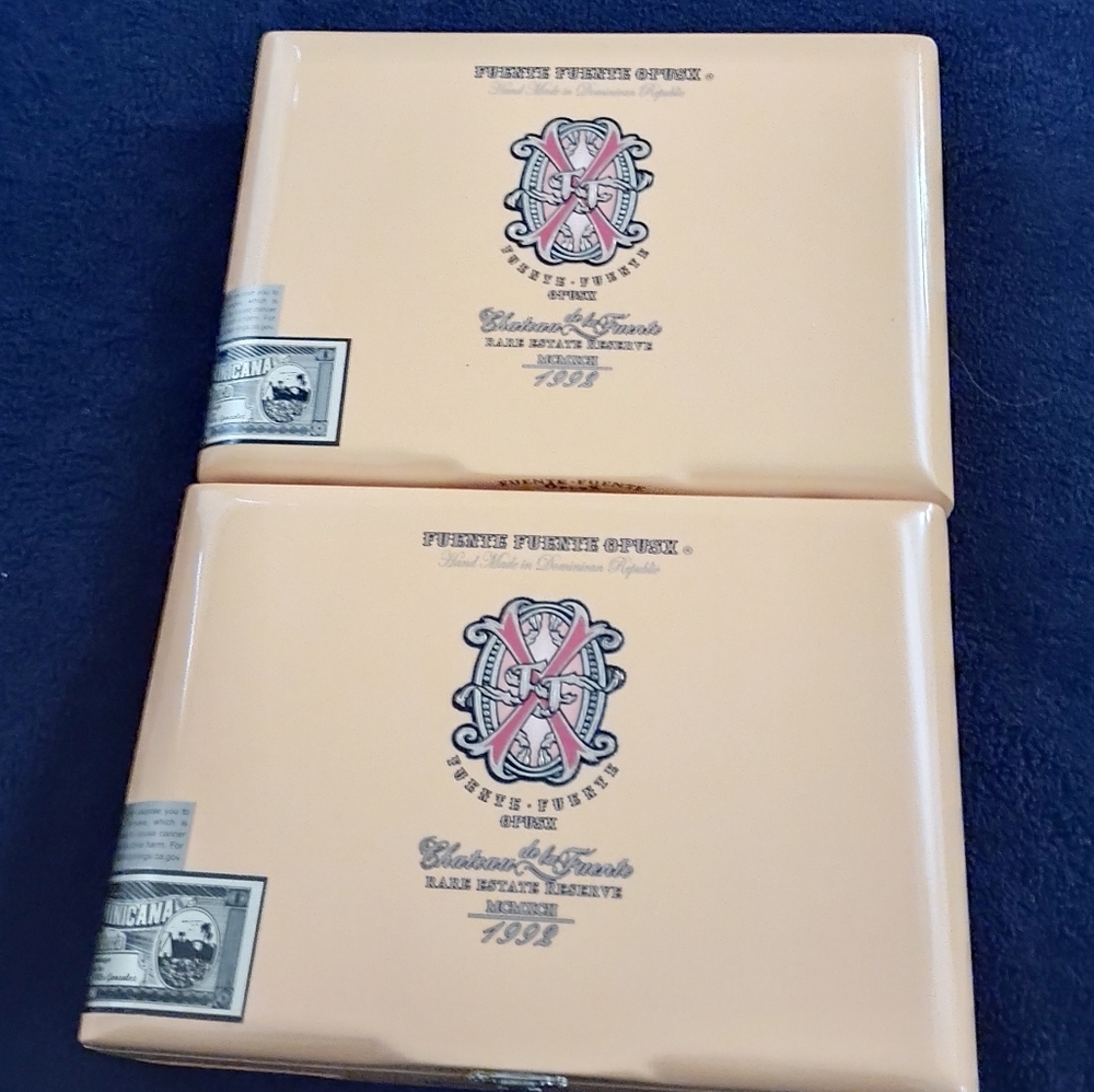 Opus X Fuente Fuente orange color 2 boxes